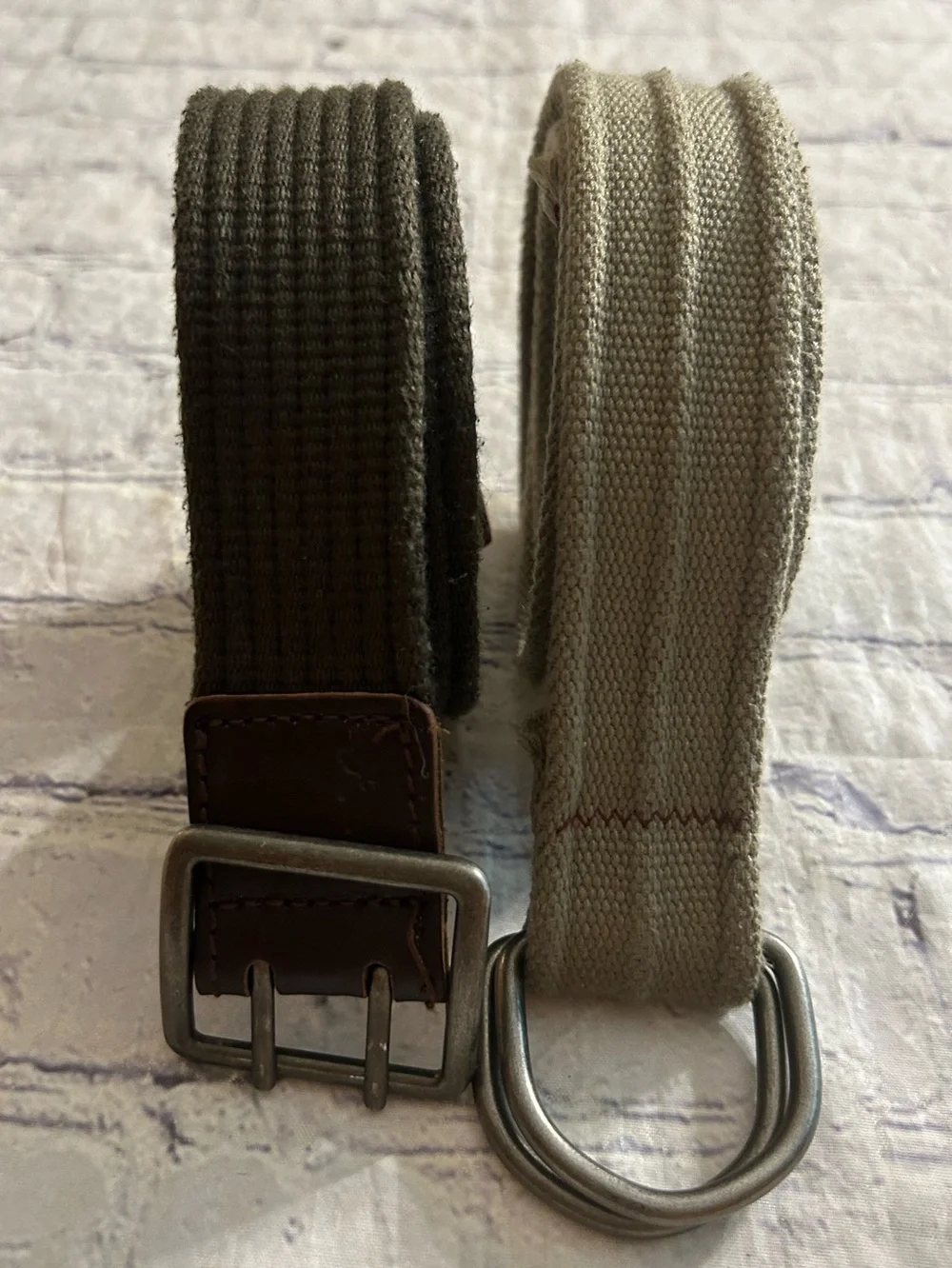 AMERICAN EAGLE (2017) RETRO FABRIC BROWN & TAN CLOTH DOUBLE BUCKLE RING BELTS